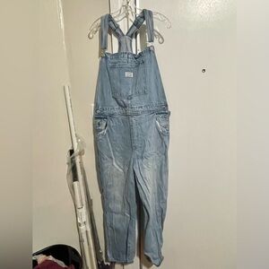 Levi’s overalls
